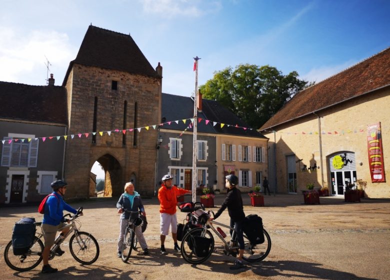 Cyclo ride the American-style tour in Sainte-Sévère-sur-Indre